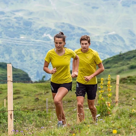 Tops, T-Shirts, Shirts und Trikots für Damen